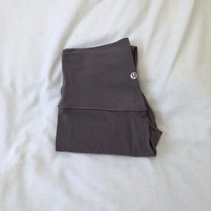 GUC Lululemon Dark Carbon Align 7/8 Leggings